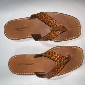 ❄️SOLD❄️DOLCE & GABBANA size 42 CROCODILE SANDALS